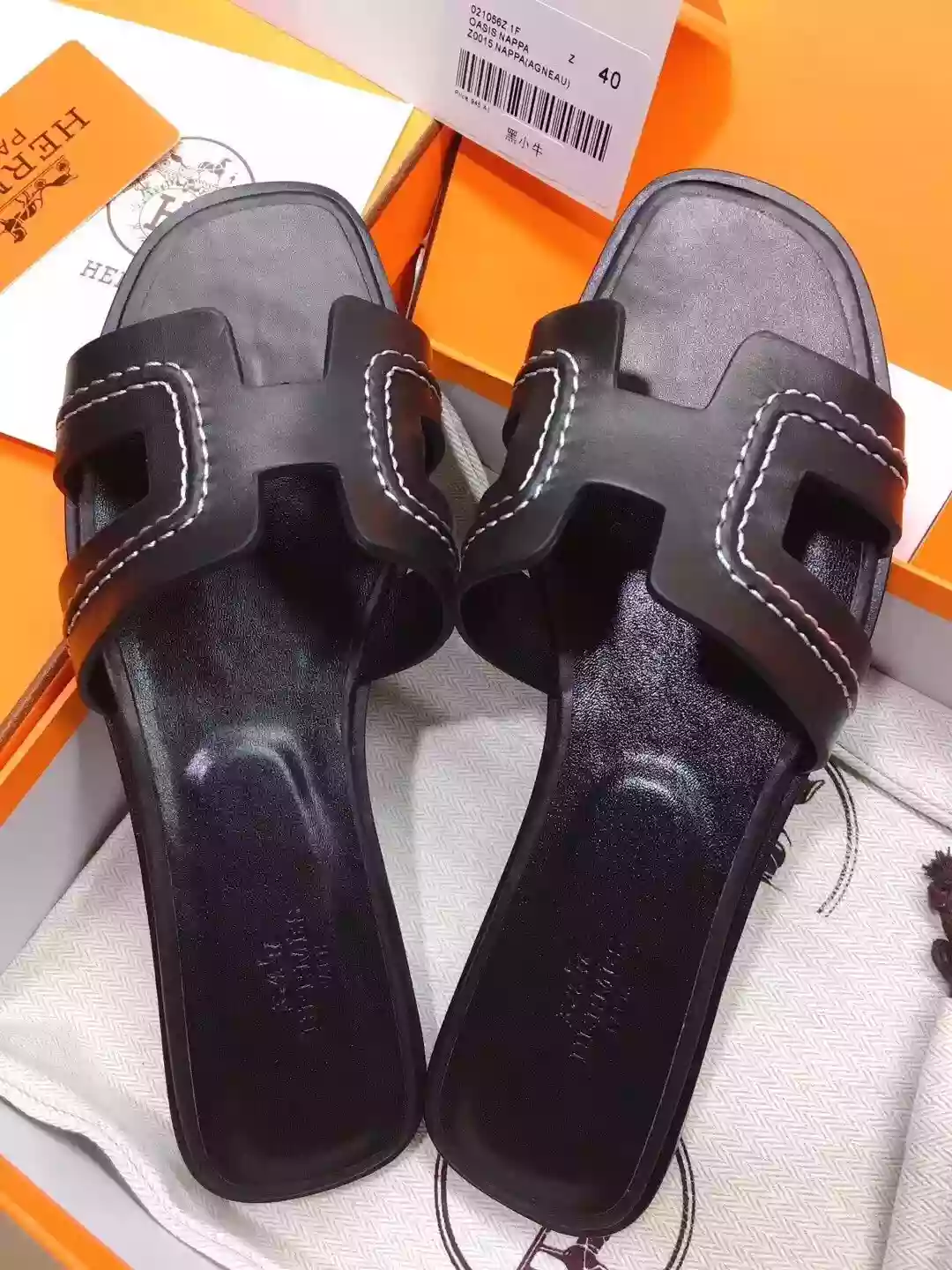 HERMES ORAN SLIDE SANDALS IN BLACK LEATHER WITH STITCHED - HMSD044