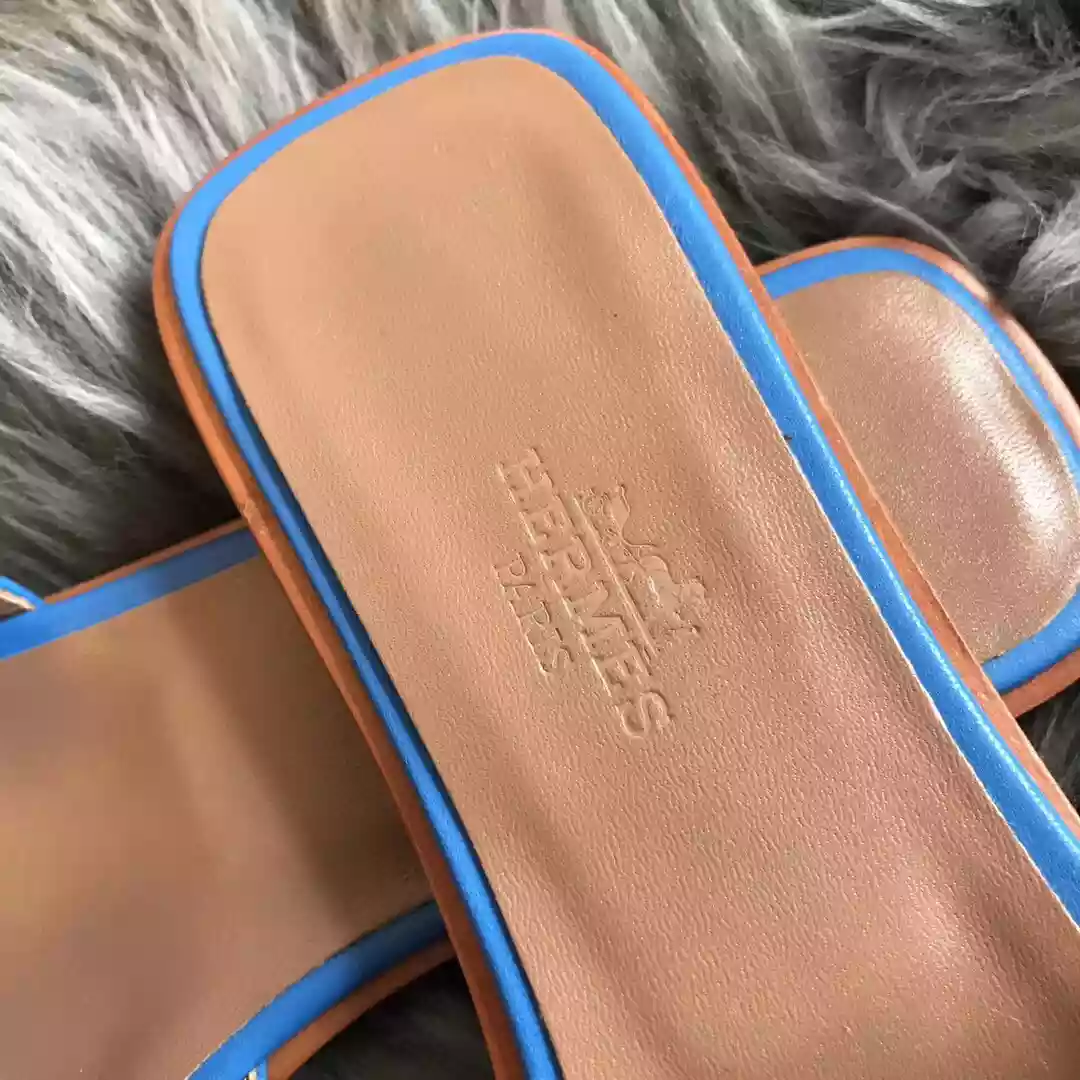 HERMES ORAN SLIDE SANDALS IN BLUE SWIFT CALFSKIN - HMSD124