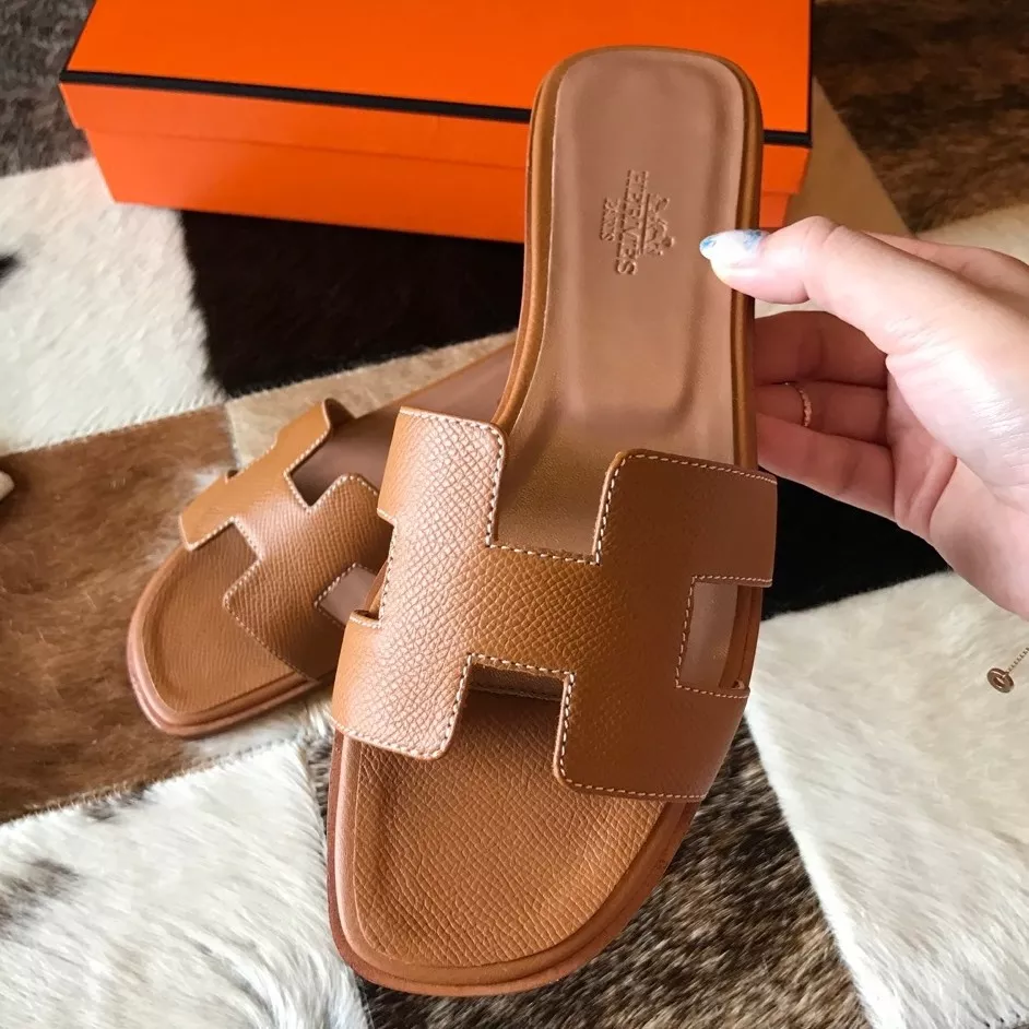 HERMES ORAN SLIDE SANDALS IN BROWN EPSOM CALFSKIN - HMSD071