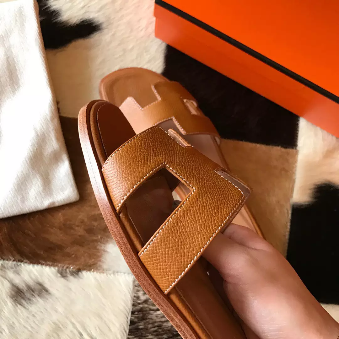 HERMES ORAN SLIDE SANDALS IN BROWN EPSOM CALFSKIN - HMSD071