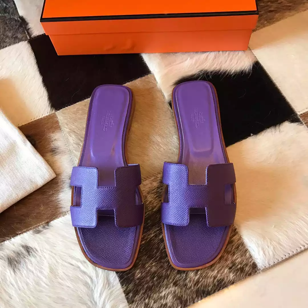 HERMES ORAN SLIDE SANDALS IN CROCUS EPSOM CALFSKIN - HMSD072