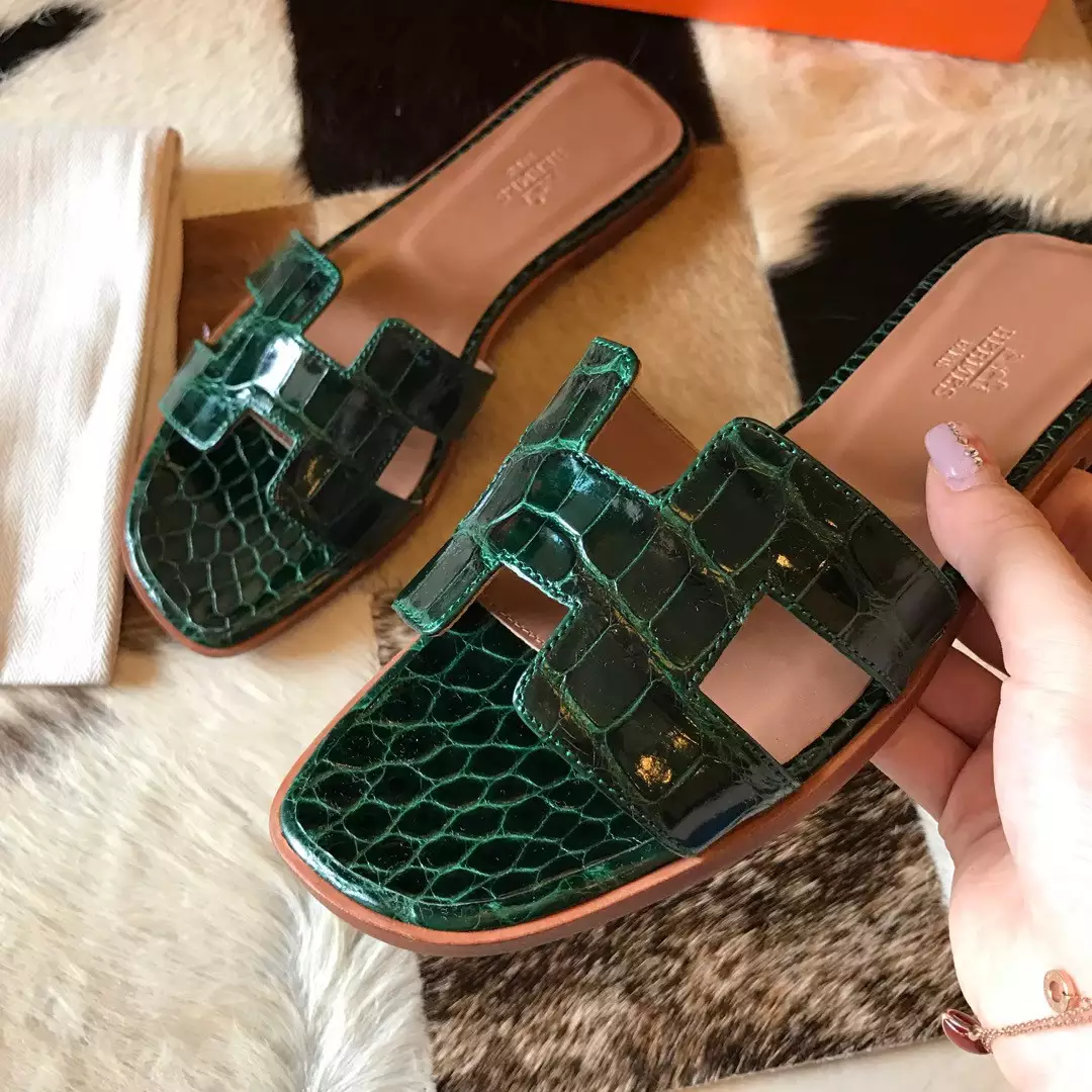 HERMES ORAN SLIDE SANDALS IN GREEN SHINY NILOTICUS CROCODILE SKIN - HMSD047