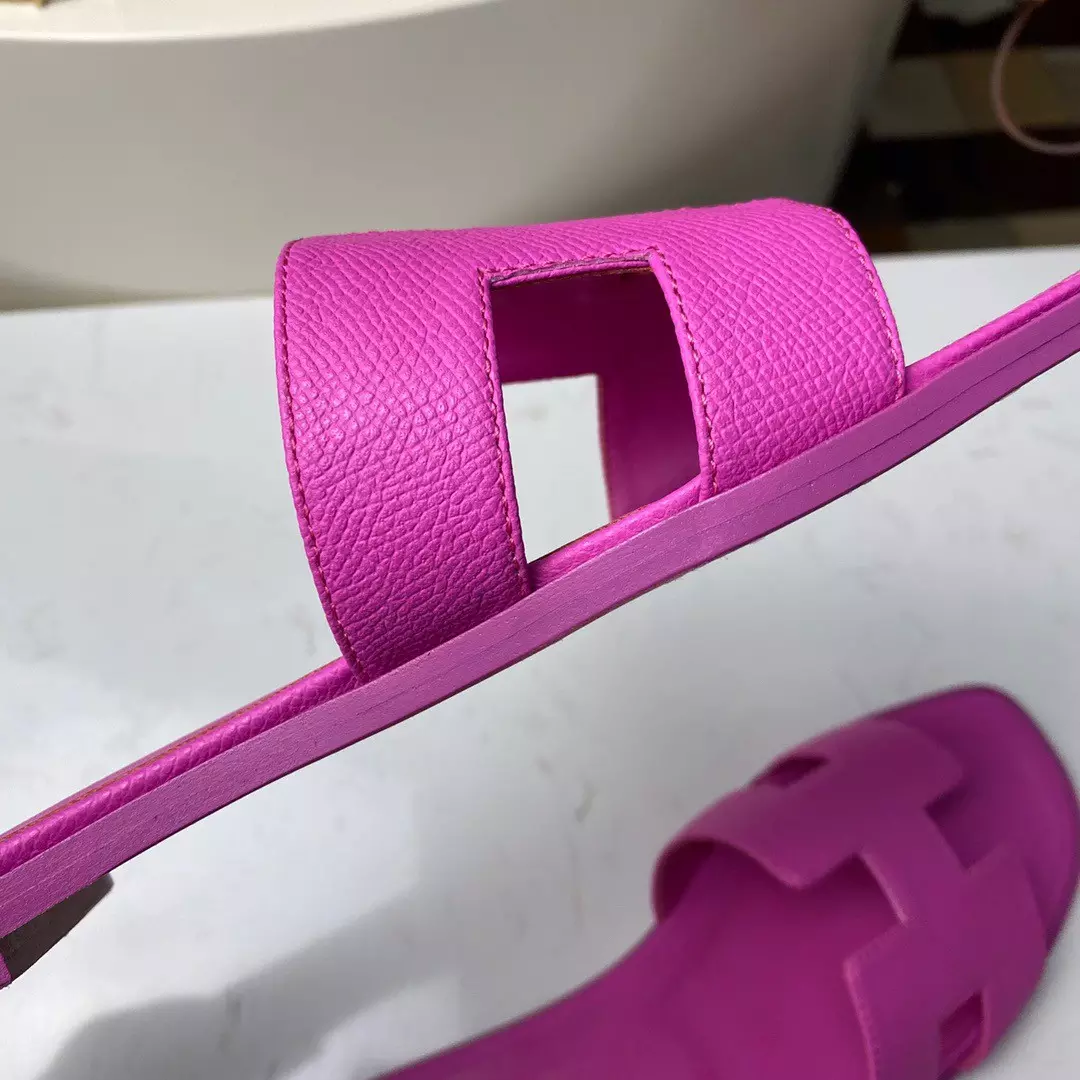 HERMES ORAN SLIDE SANDALS IN MAGNOLIA EPSOM CALFSKIN - HMSD081