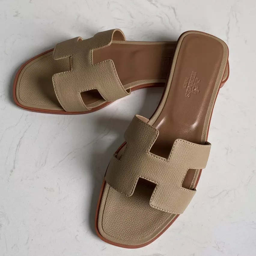 HERMES ORAN SLIDE SANDALS IN TRENCH EPSOM CALFSKIN - HMSD087