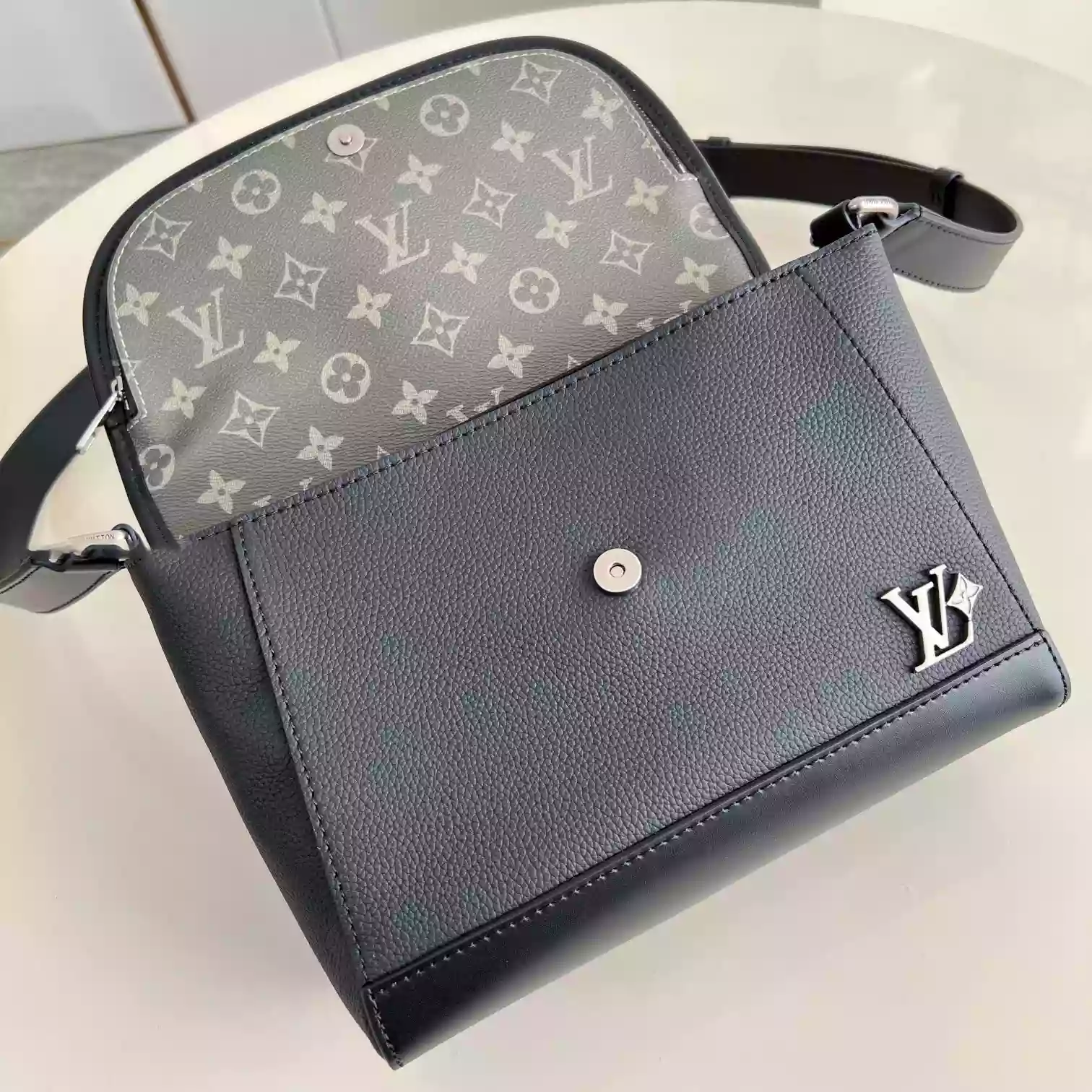 Louis Vuitton Bags