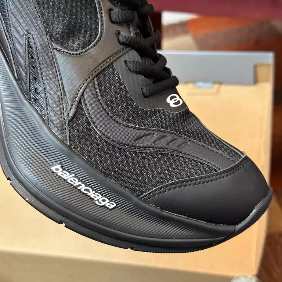 BALENCIAGA CIRCUIT SNEAKER - BLA099