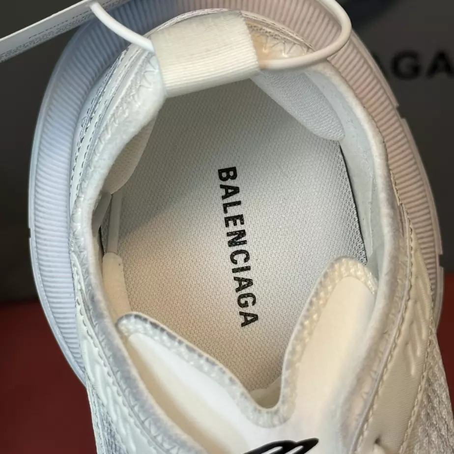 BALENCIAGA CIRCUIT SNEAKER - BLA100