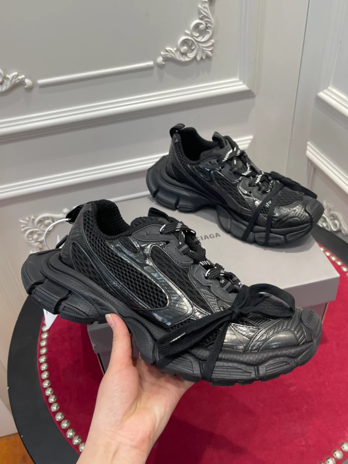 BALENCIAGA MEN'S 3XL SNEAKER - BLA116