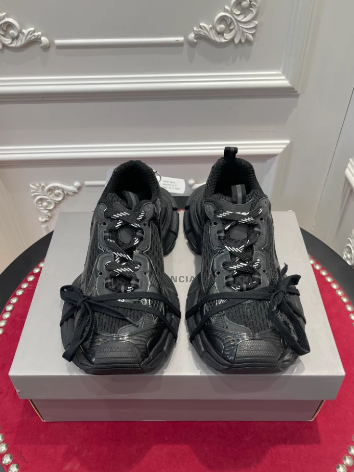 BALENCIAGA MEN'S 3XL SNEAKER - BLA116