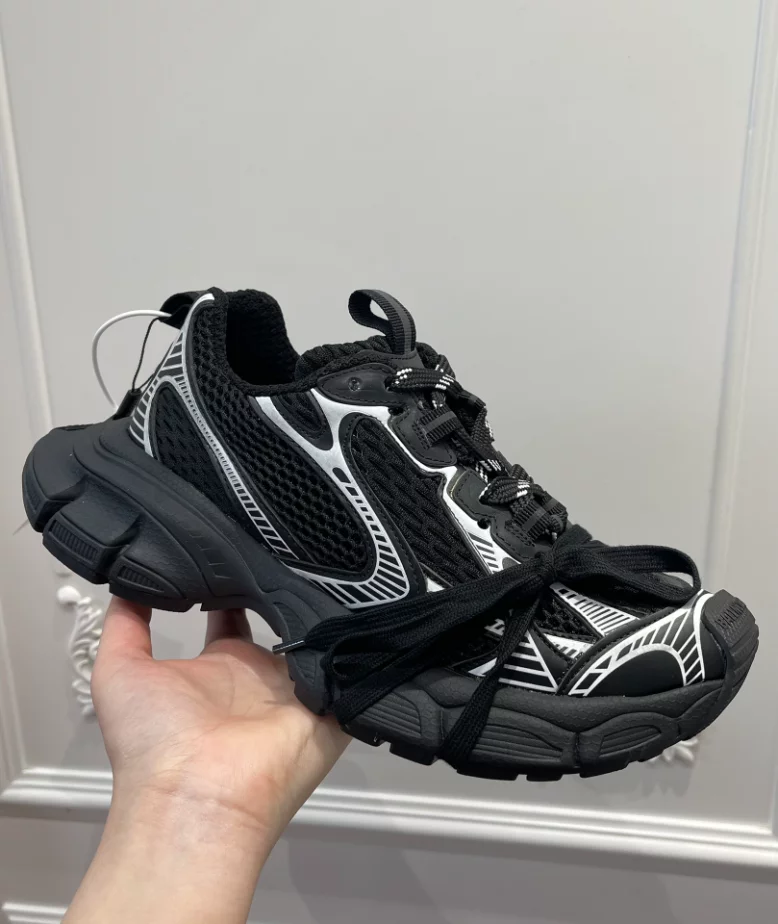 BALENCIAGA MEN'S 3XL SNEAKER - BLA119