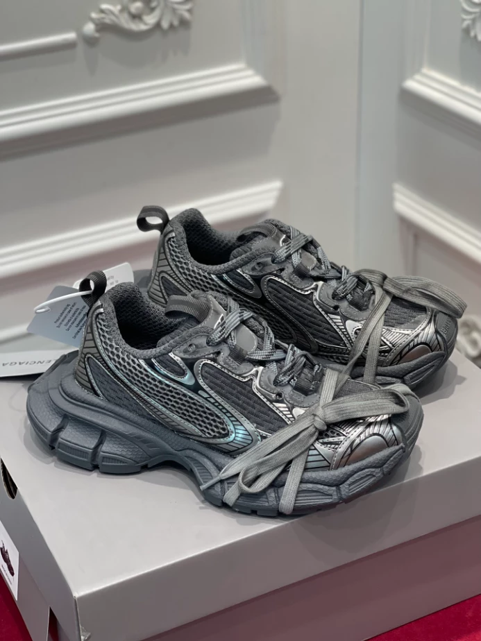 BALENCIAGA MEN'S 3XL SNEAKER - BLA123