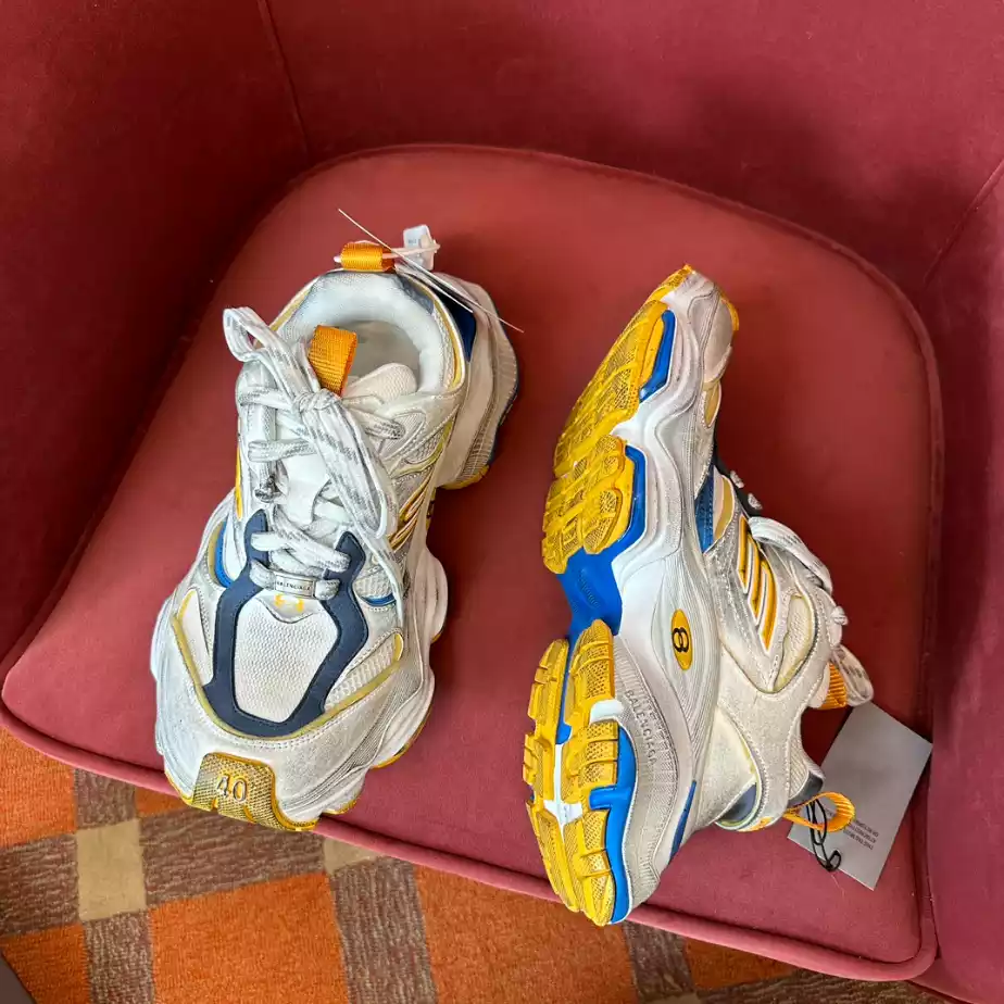 BALENCIAGA MEN'S CARGO SNEAKER - BLA105