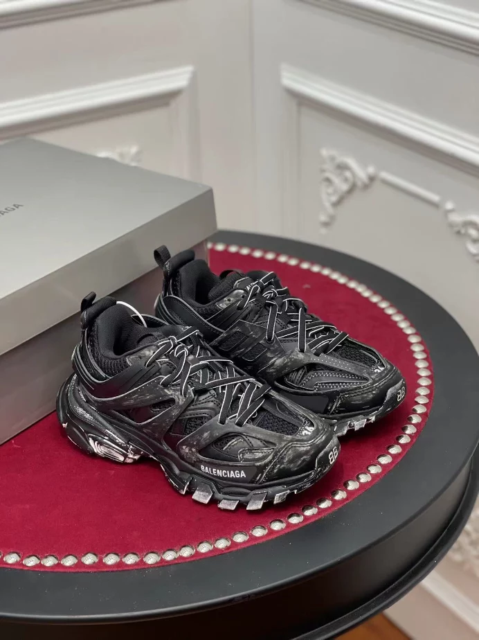 BALENCIAGA TRACK SNEAKER - BLA127