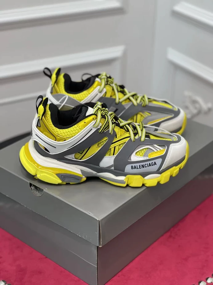 BALENCIAGA TRACK SNEAKER - BLA132