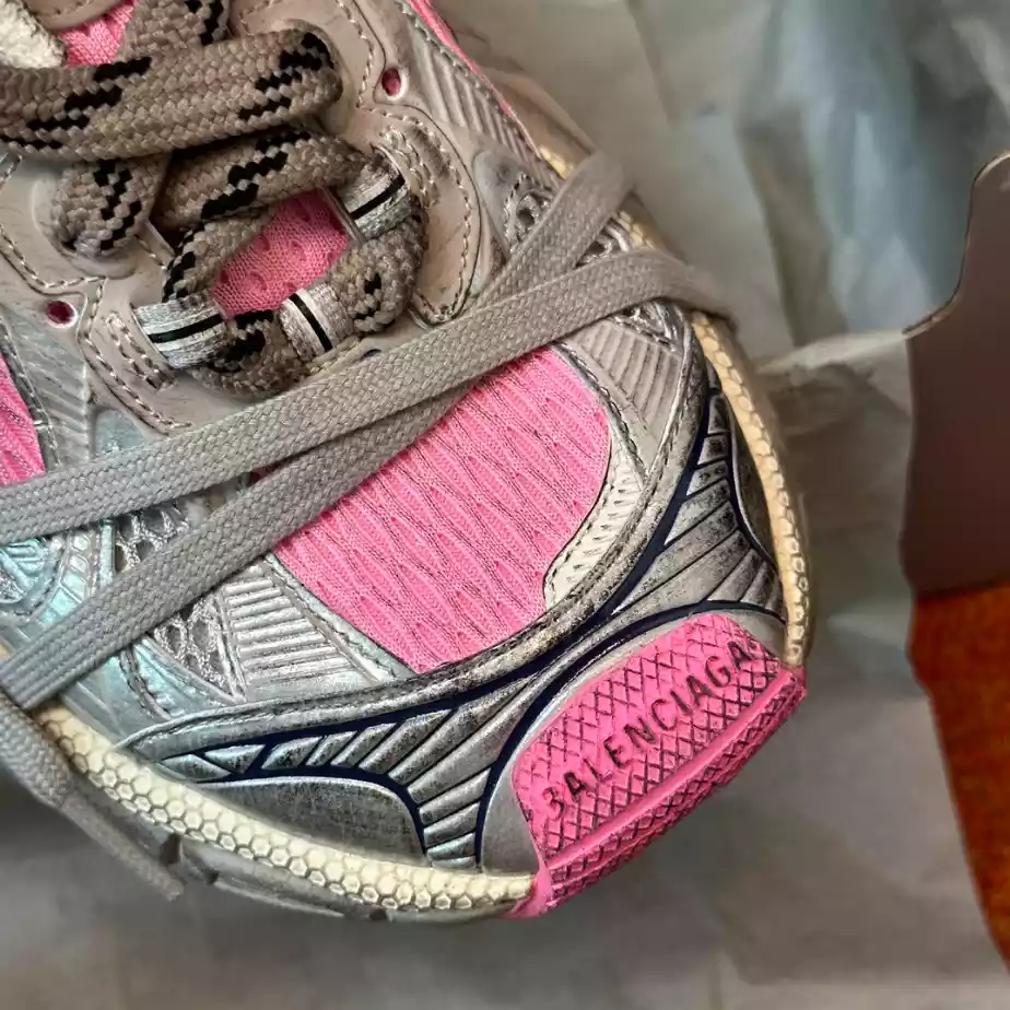 BALENCIAGA WOMEN'S 3XL SNEAKER - BLA102