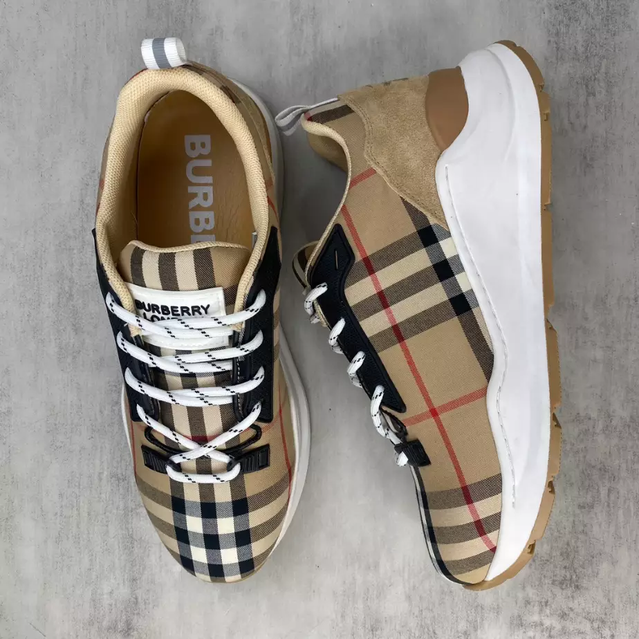 BURBERRY PLATFORM SNEAKERS - BBR058