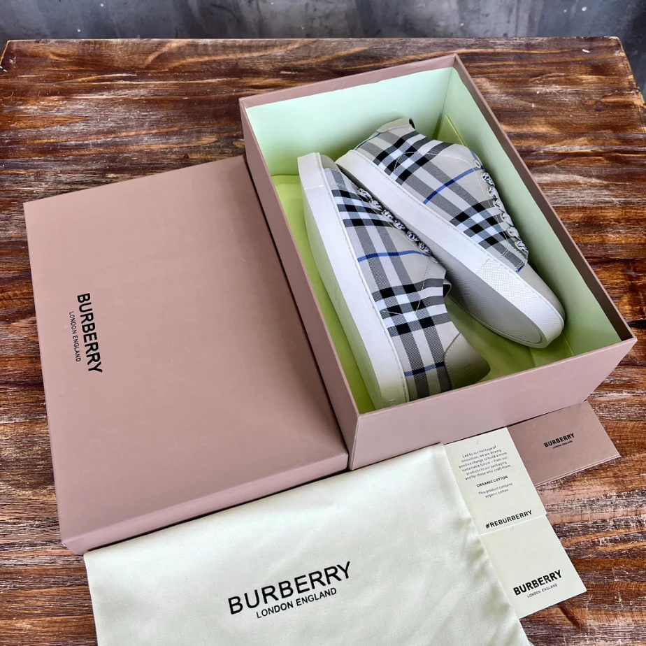 BURBERRY CHECK AND LEATHER SNEAKERS - BBR072