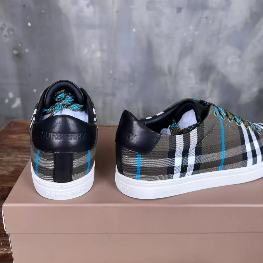 BURBERRY CHECK AND LEATHER SNEAKERS - BBR074