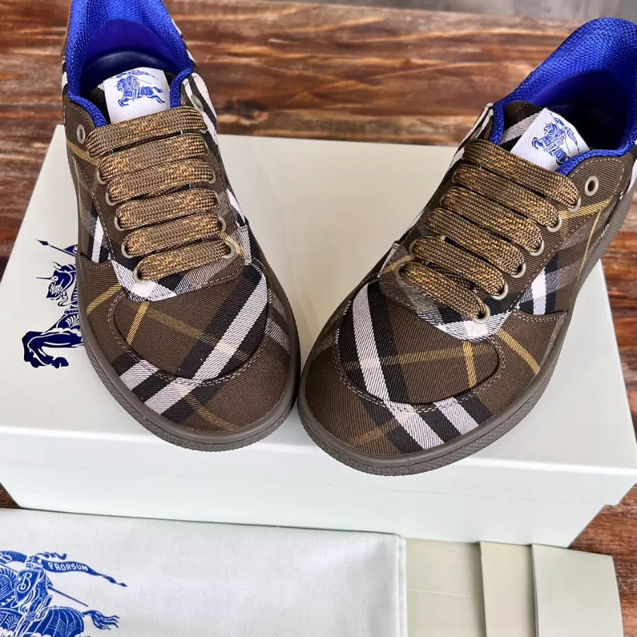 BURBERRY CHECK TERRACE SNEAKERS - BBR069