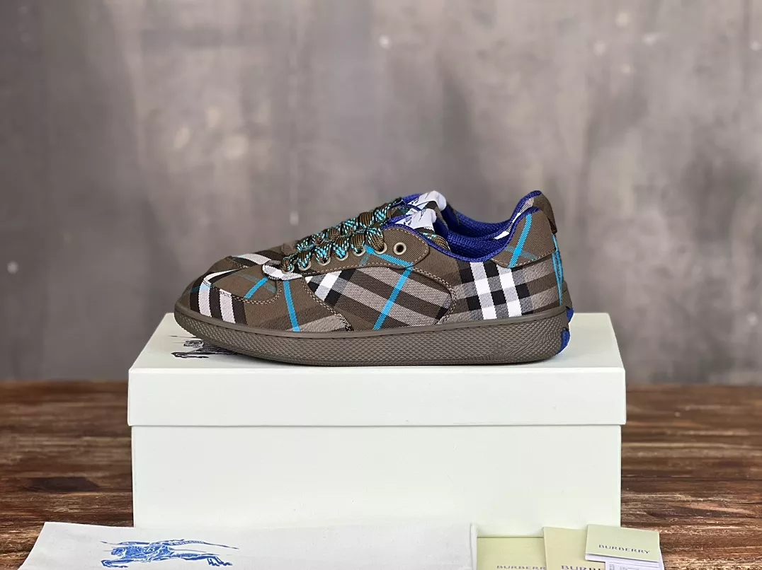 BURBERRY CHECK TERRACE SNEAKERS - BBR070