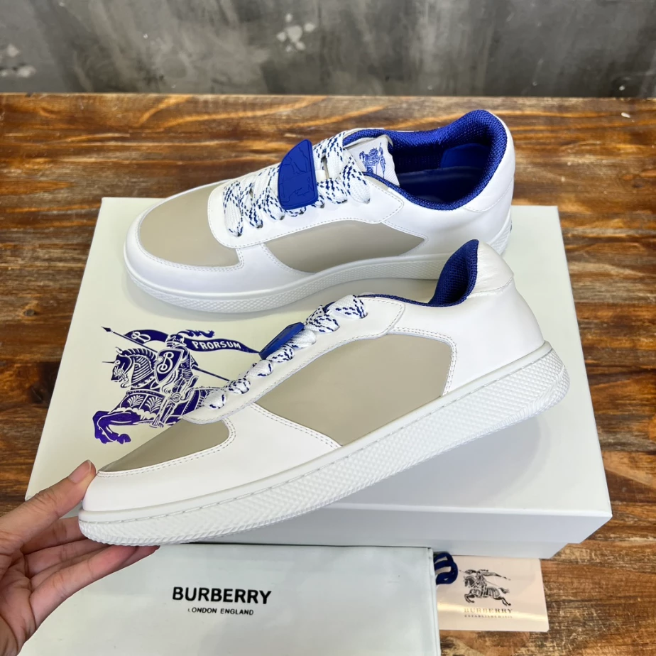 BURBERRY LEATHER SNEAKERS - BBR077