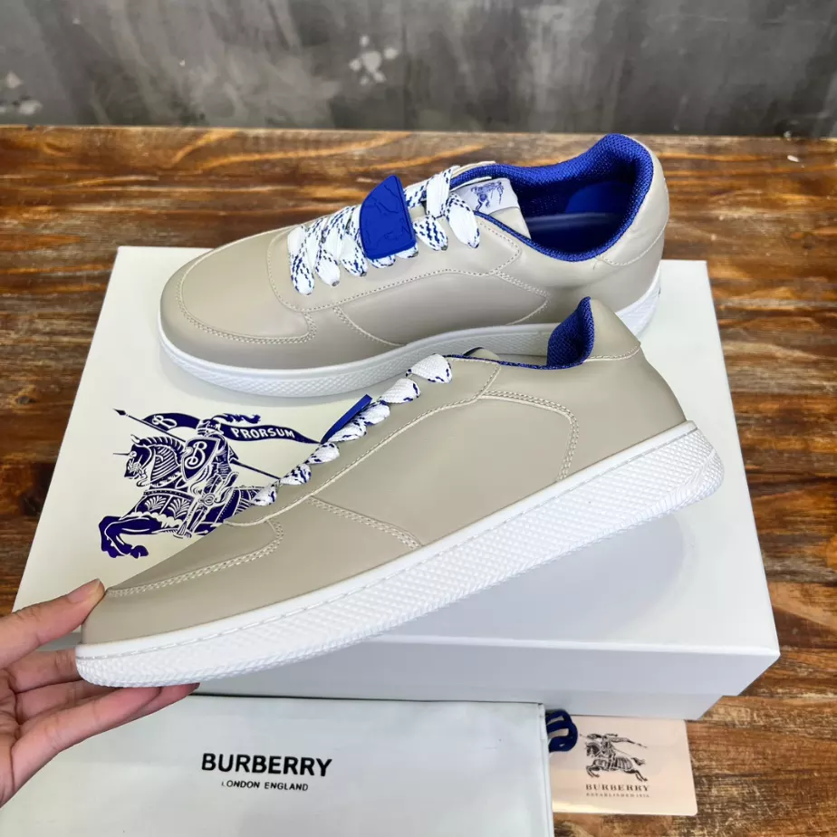 BURBERRY LEATHER SNEAKERS - BBR078