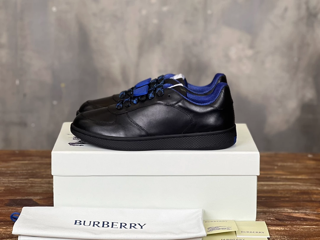 BURBERRY LEATHER TERRACE SNEAKERS - BBR085