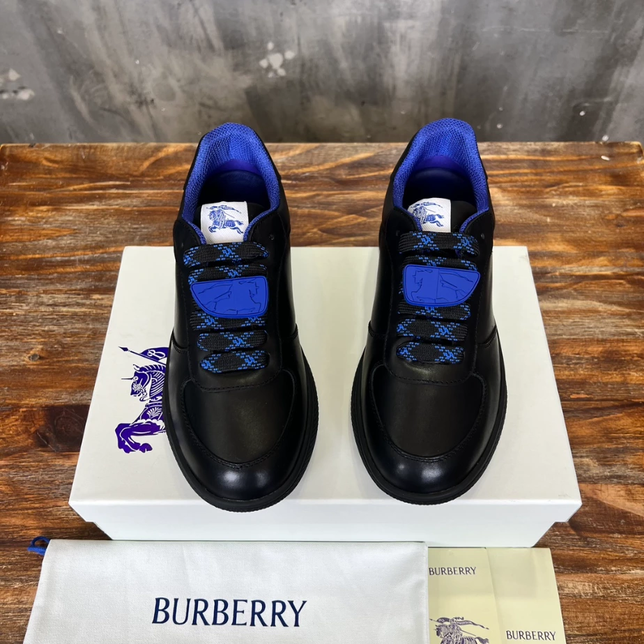 BURBERRY LEATHER TERRACE SNEAKERS - BBR085