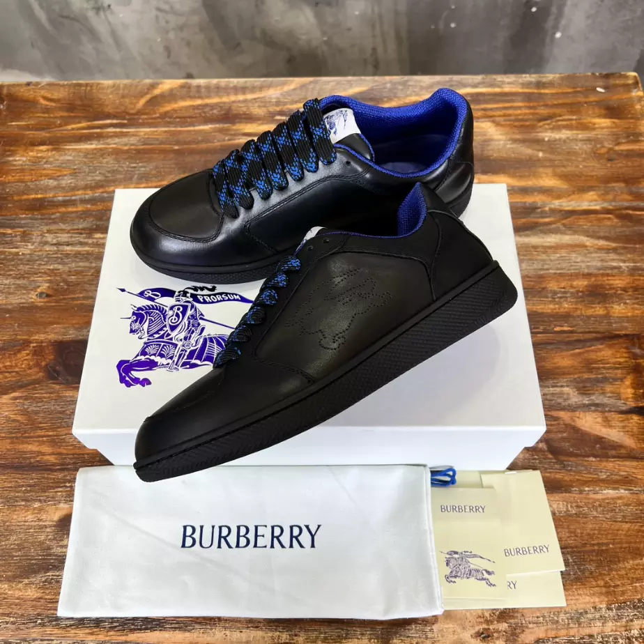 BURBERRY LEATHER STOCK SNEAKERS - BBR087