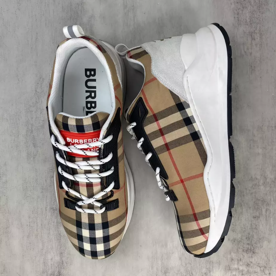 BURBERRY PLATFORM SNEAKERS - BBR061