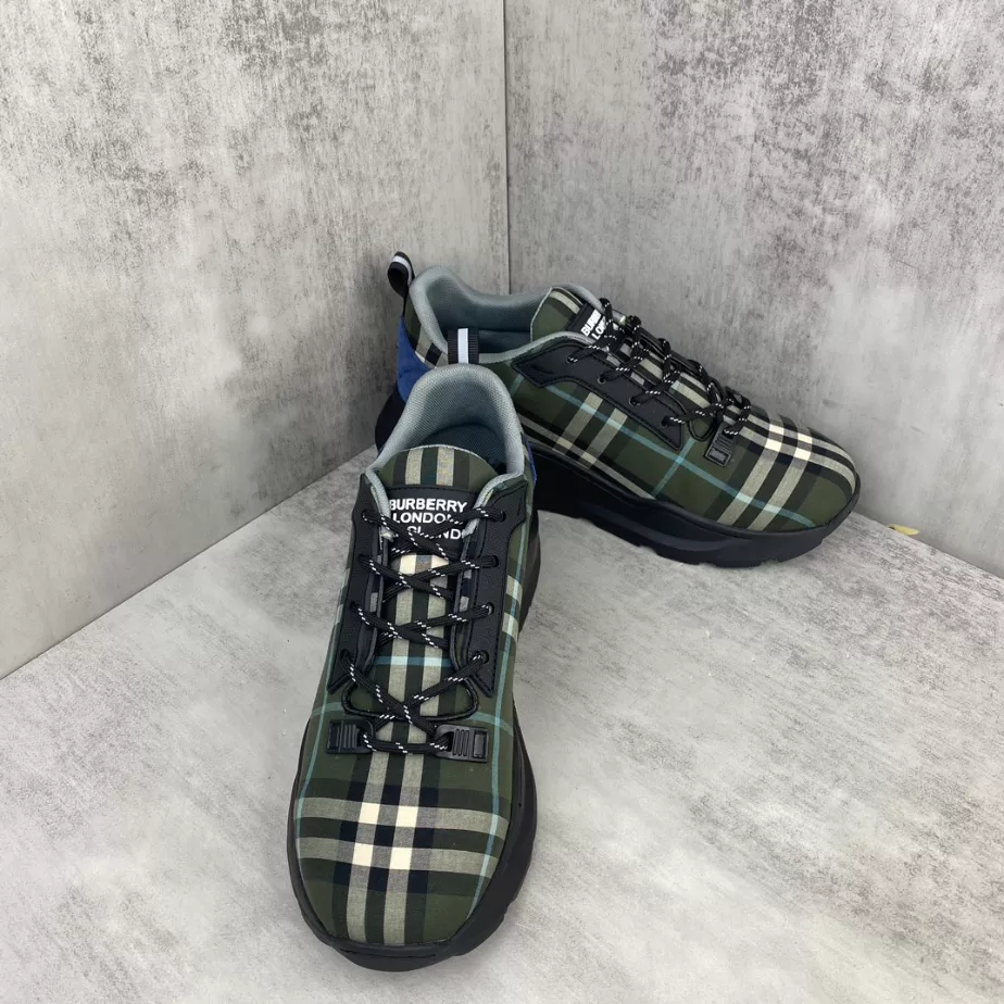 BURBERRY PLATFORM SNEAKERS - BBR063