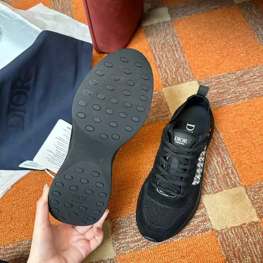 DIOR B25 RUNNER CASUAL SNEAKERS