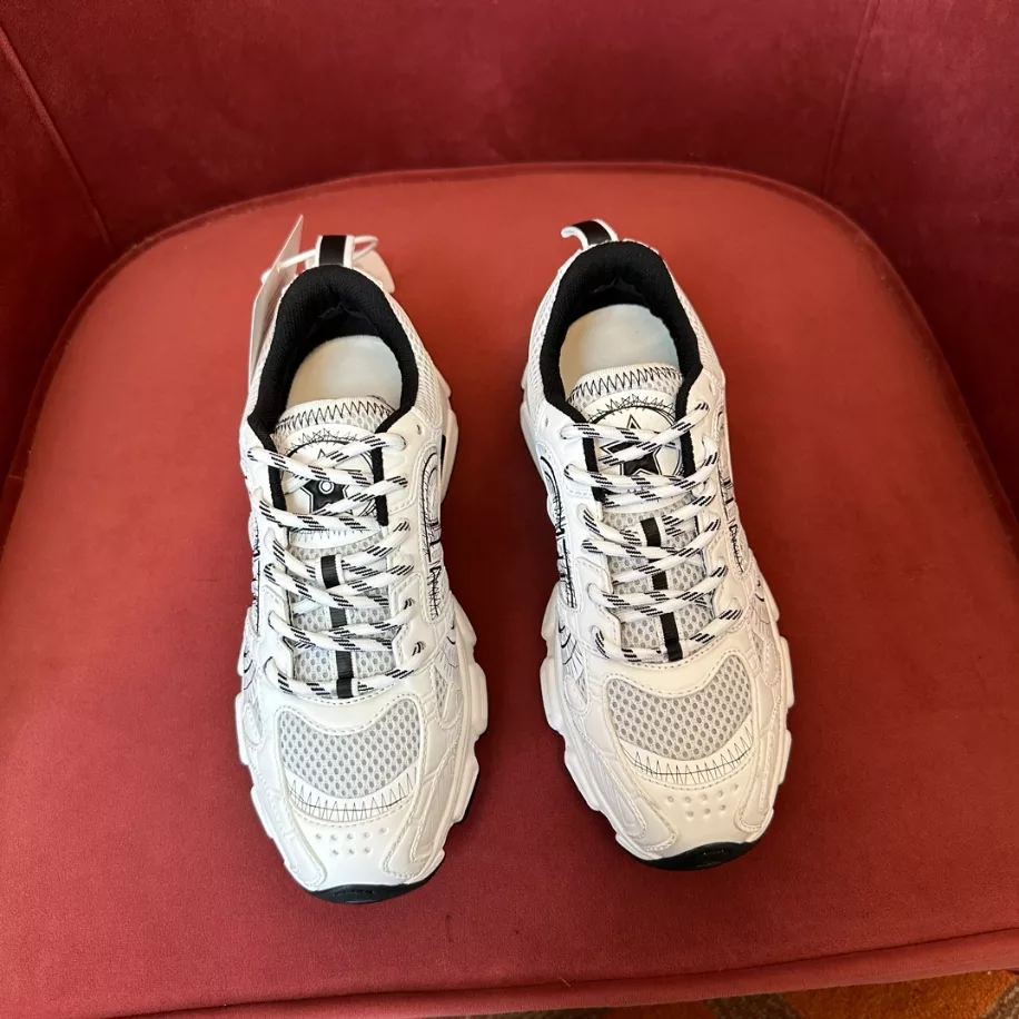 DIOR CHRONO SNEAKERS.