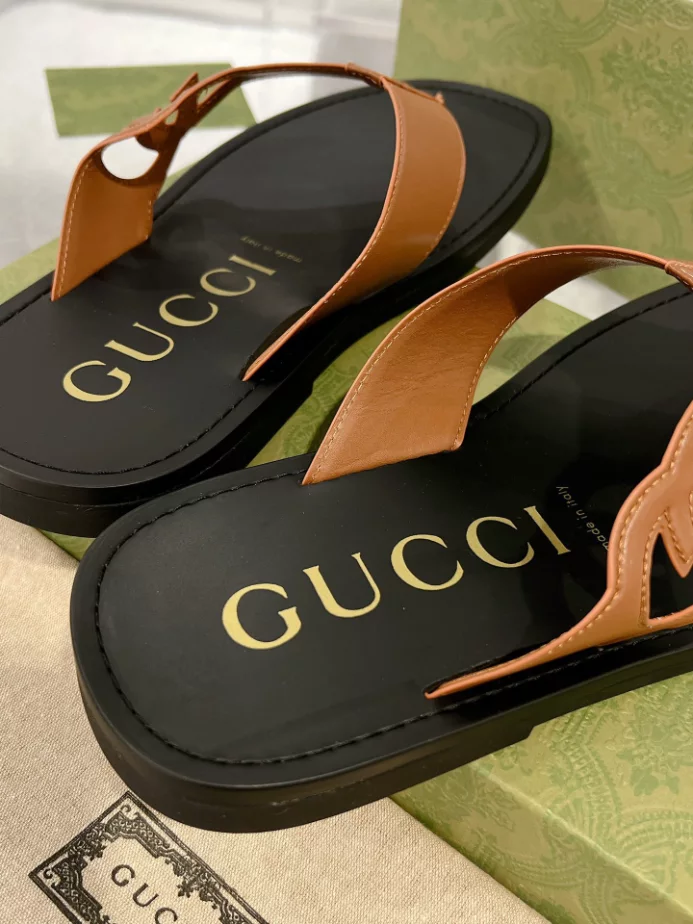 GUCCI MEN'S SLIDE SANDAL - GSL061