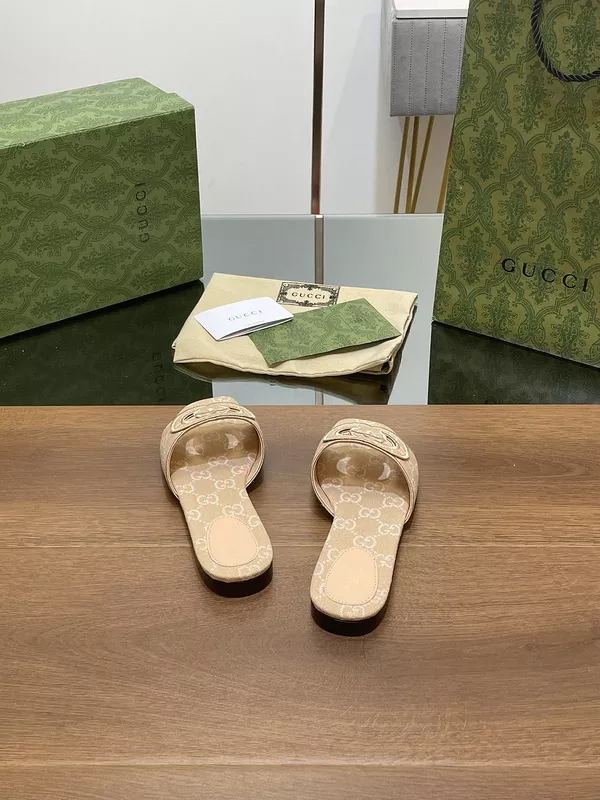 GUCCI WOMEN'S SLIDE SANDAL - GSL076