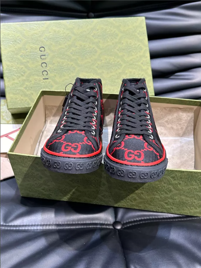 GUCCI SNEAKER
