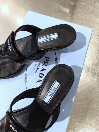 PRADA HEELED THONG SANDALS IN BLACK BRUSHED LEATHER - PSD052