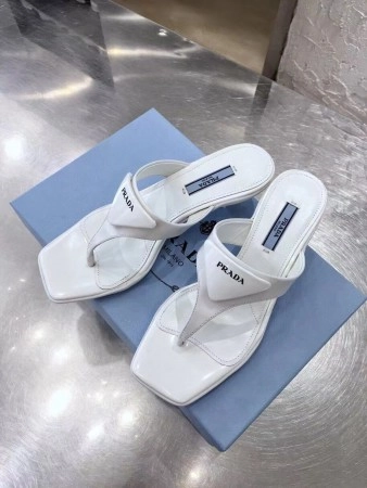PRADA HEELED THONG SANDALS IN WHITE BRUSHED LEATHER - PSD053