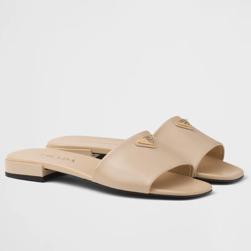 PRADA WOMEN'S SLIDES IN BEIGE SAFFIANO LEATHER - PSD062