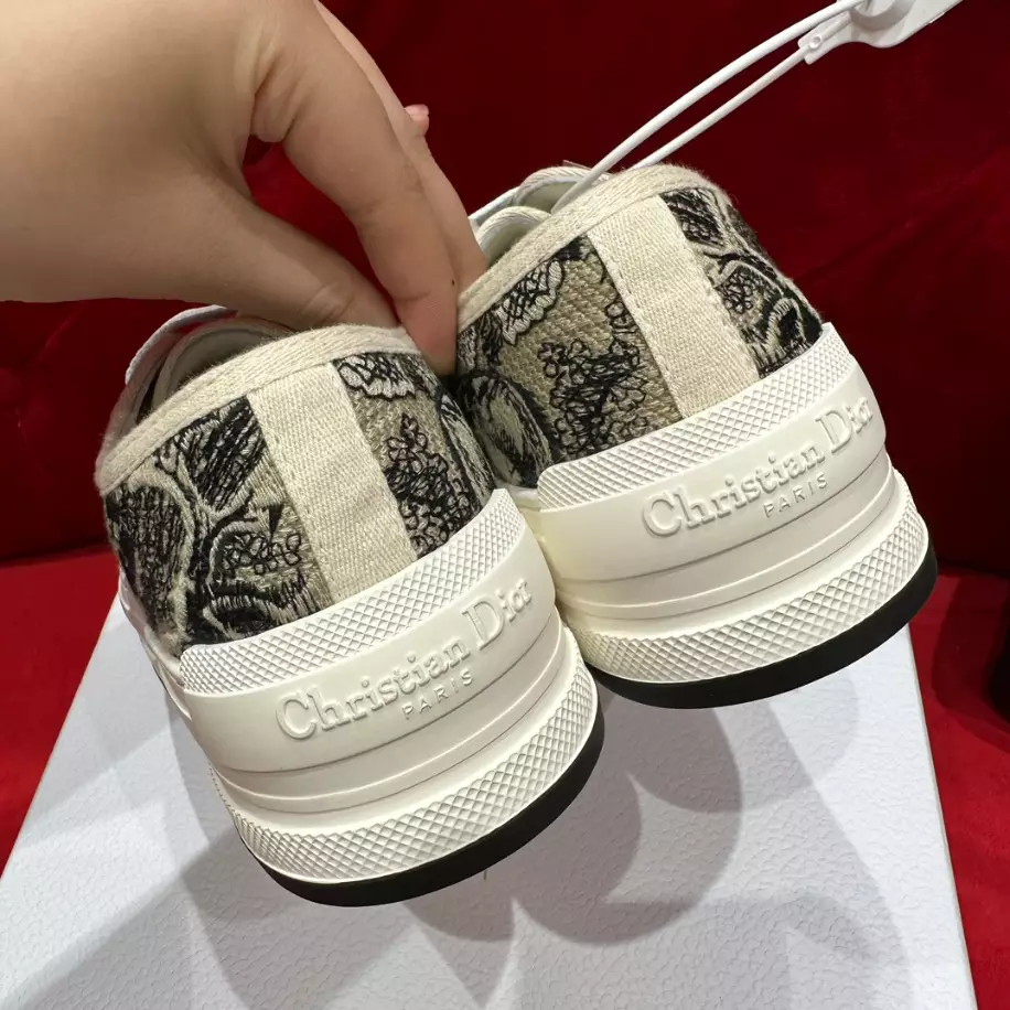 DIOR COUPLE LOW TOP B27 CASUAL SNEAKERS