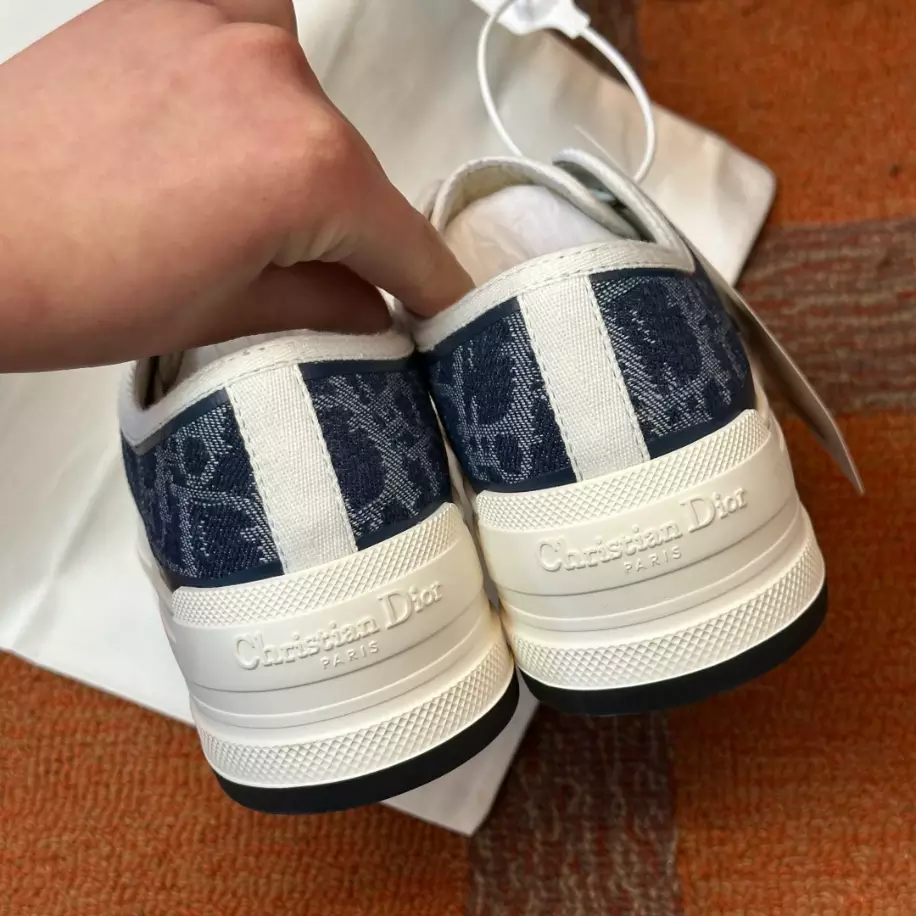 DIOR COUPLE LOW TOP B27 CASUAL SNEAKERS