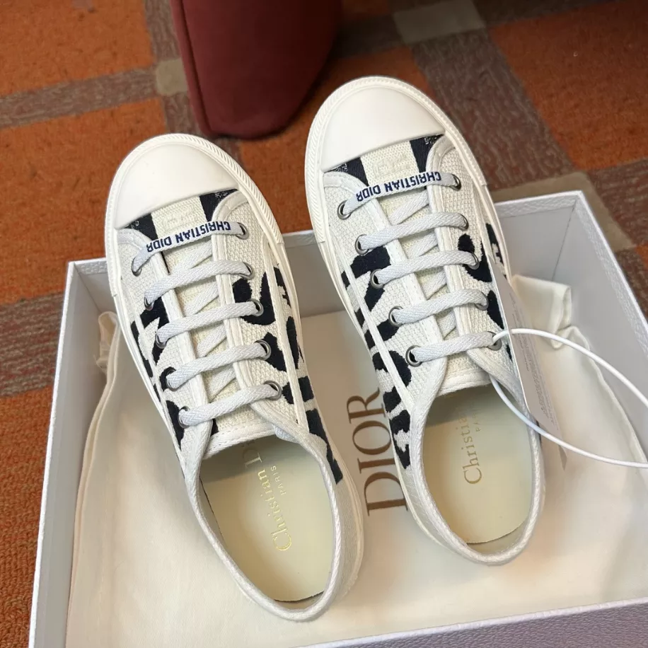 DIOR COUPLE LOW TOP B27 CASUAL SNEAKERS