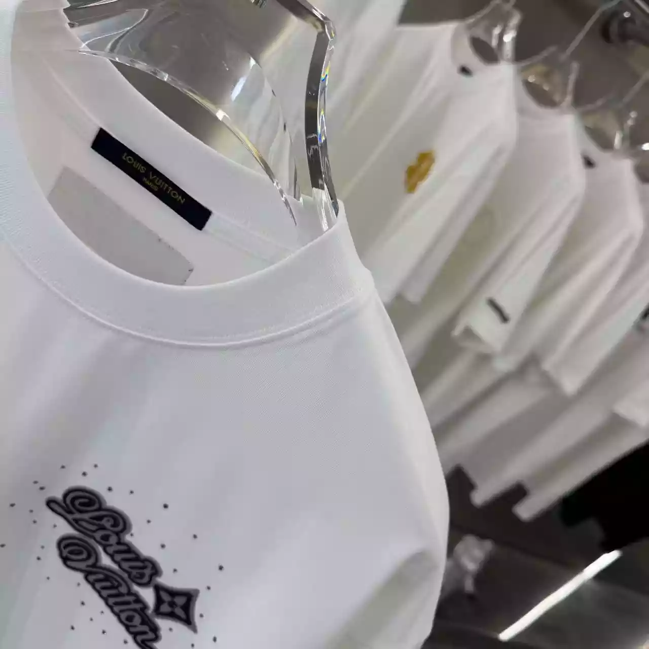 LV Premium Short Sleeve T-shirt In White - LVTS088 LV Premium Short Sleeve T-shirt In White