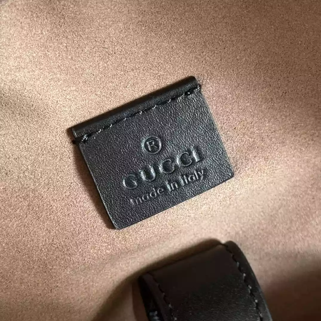 Gucci GG Supreme Men's Backpack Brown Black - BG069 Gucci GG Supreme Men's Backpack Brown Black