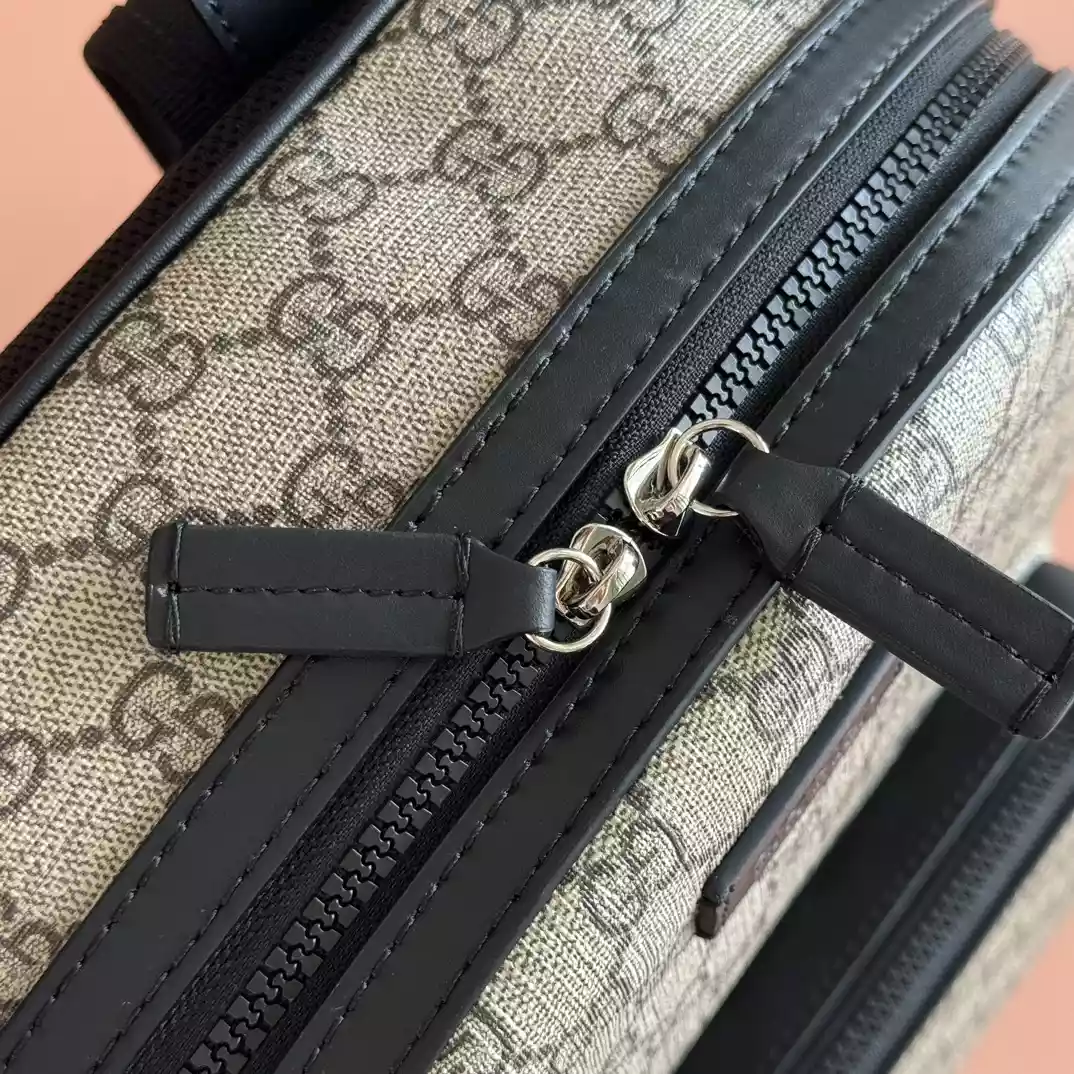 Gucci GG Supreme Men's Backpack Brown Black - BG069 Gucci GG Supreme Men's Backpack Brown Black