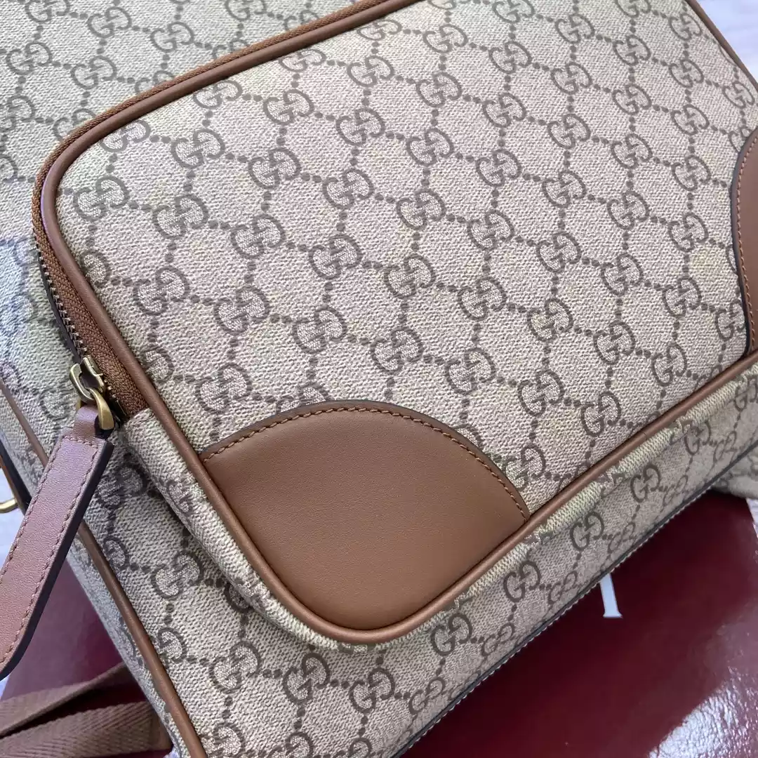 GG Emblem medium backpack in beige and dark brown - BG071 GG Emblem medium backpack in beige and dark brown