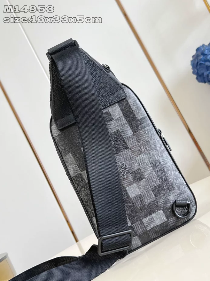 AVENUE SLINGBAG BLACK DAMOFLAGE BLACK CANVAS M14953 - LW412 DISCOVERY BACKPACK PM SKY BLUE MONOGRAM CANVAS