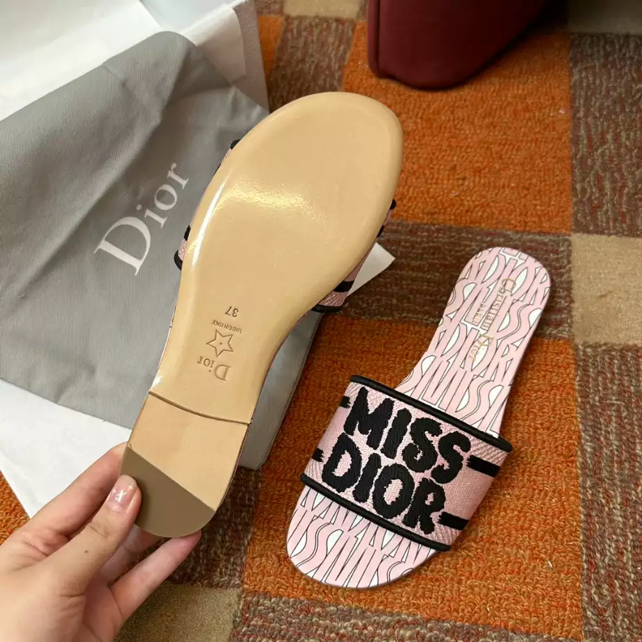 DIOR DWAY SLIDE - DS024