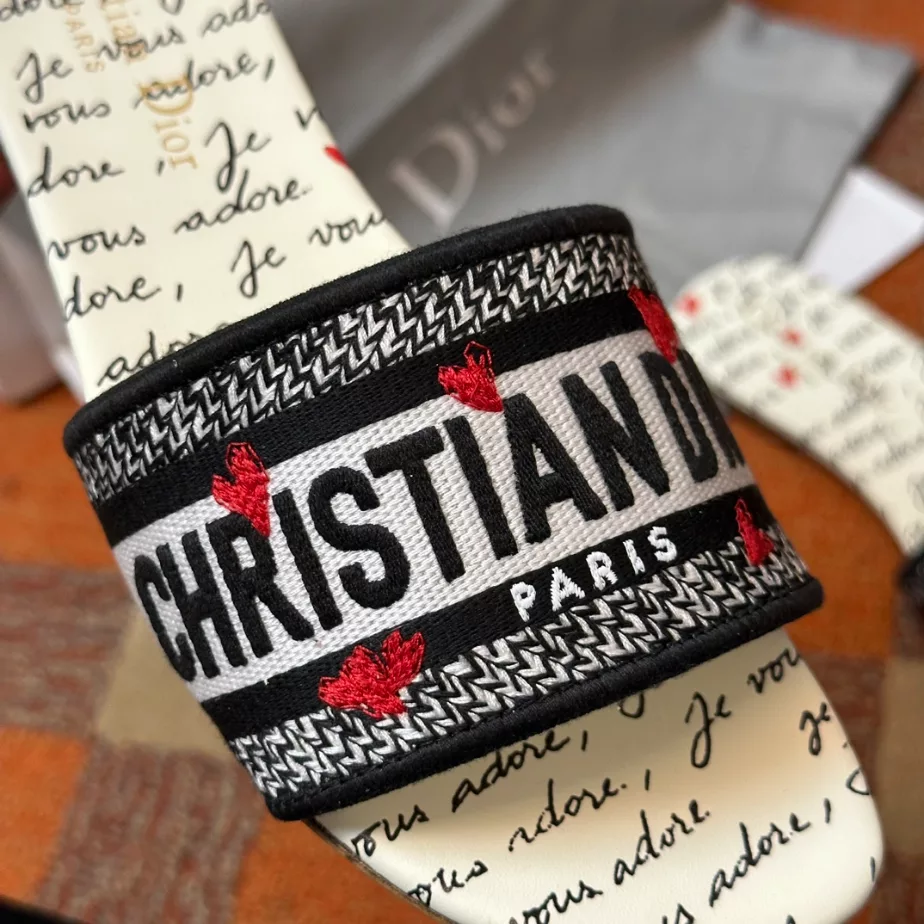 DIOR DWAY SLIDE - DS032