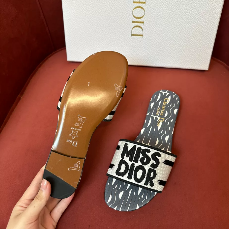 DIOR DWAY SLIDE - DS034